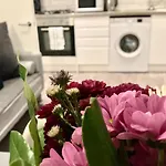 Brighton 2 Bed 2 Bath & Terrace